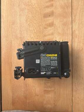 Lowel Omni-Light 500W Focusable Halogen Flood Light with Barndoors